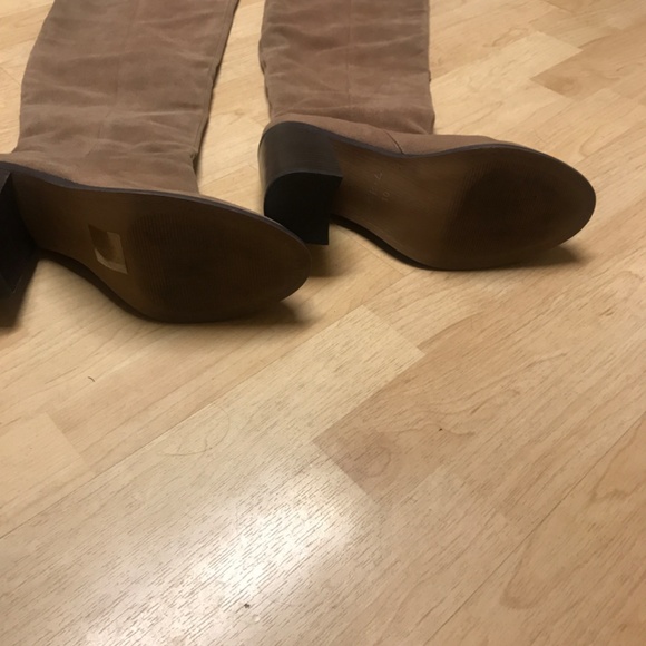 Kelsi Dagger Over The Knee pull on Heeled Suede Bootsoots - Picture 4 of 6